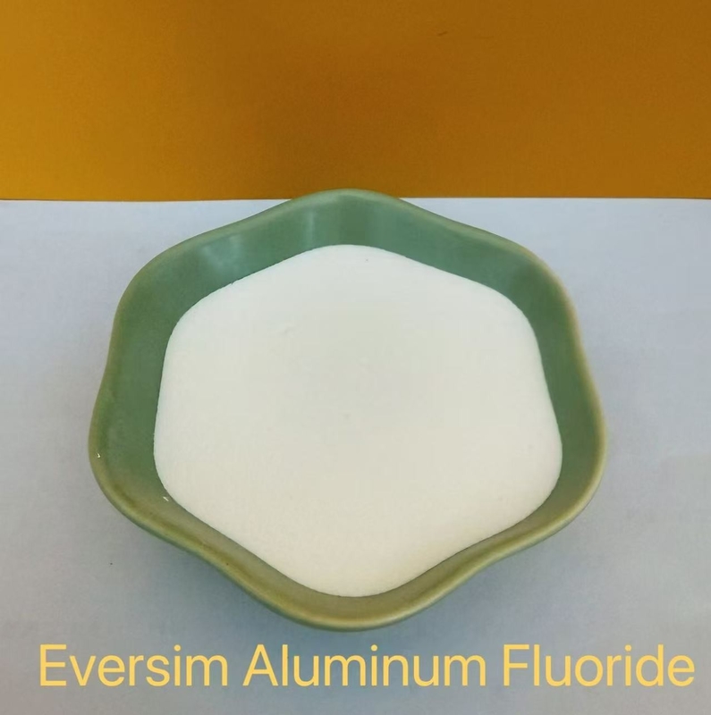 Yüksek Kalite CAS7784 - 18 - 1 Beyaz Kumlu Alüminyum Fluorür AlF3 Elektrolitik Alüminyum Endüstrisi İçin