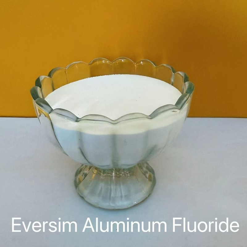 Yüksek Kalite CAS7784 - 18 - 1 Beyaz Kumlu Alüminyum Fluorür AlF3 Elektrolitik Alüminyum Endüstrisi İçin